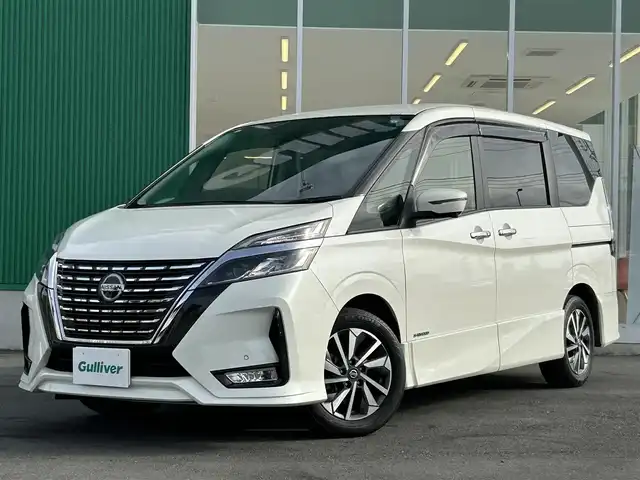 日産 セレナ ハイウェイスター V 静岡県 2020(令2)年 4.3万km ブリリアントホワイトパール ワンオーナー/純正10インチSDナビ/（フルセグTV/FM/AM/Bluetooth/CD/DVD)/アラウンドビューモニター/純正フリップダウンモニター/デジタルインナーミラー/両側パワースライドドア/プロパイロット/ブラインドスポットモニター/レーダークルーズコントロール/エマージェンシーブレーキ/レーンキープアシスト/コーナーセンサー/ドライブレコーダー/アイドリングストップ/ビルトインETC/ステアリングスイッチ/電動格納ミラー/ウィンカーミラー/速度標識表示/道路標識表示/プッシュスタート/スマートキー/ドアバイザー/保証書/取扱説明書/記録簿/スペアキー