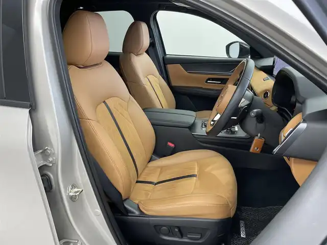 マツダ ＣＸ－６０ XD HV プレミアムスポーツ 埼玉県 2023(令5)年 1.7万km プラチナクォーツメタリック サンルーフ/BOSEサウンド/i-ACTIVSENSE/マツダ・レーダー・クルーズ・コントロール/レーンキープ・アシスト・システム/ブラインド・スポット・モニタリング/純正12.3インチナビゲーション/AM　FM　Type-C　HDMI　フルセグTV/360°ビュー・モニター/ヘッドアップディスプレイ/ドライブレコーダー/スマートキー×２/ETC/メモリーシート/シートヒーター(全席)/置くだけ充電/パドルシフト/革巻きステアリング/ステアリングリモコン/ステアリングヒーター/純正フロアマット/純正20インチアルミホイール/LEDヘッドライト/フォグライト
