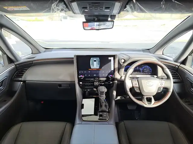 トヨタ アルファード Z 大阪府 2024(令6)年 0.6万km プラチナホワイトパールマイカ /禁煙車//ワンオーナー車//ムーンルーフ//デジタルインナーミラー//14インチディスプレイオーディオ/・ナビゲーション・FM・AM・フルセグTV・HDMI・Applecarplay・AndroidAuto//ディーラーオプション13.2型フリップダウンモニター//ビルトインETC//両側パワースライドドア//パワーバックドア//黒革シート//純正18インチアルミホイール//保証書//取扱説明書//スペアキー