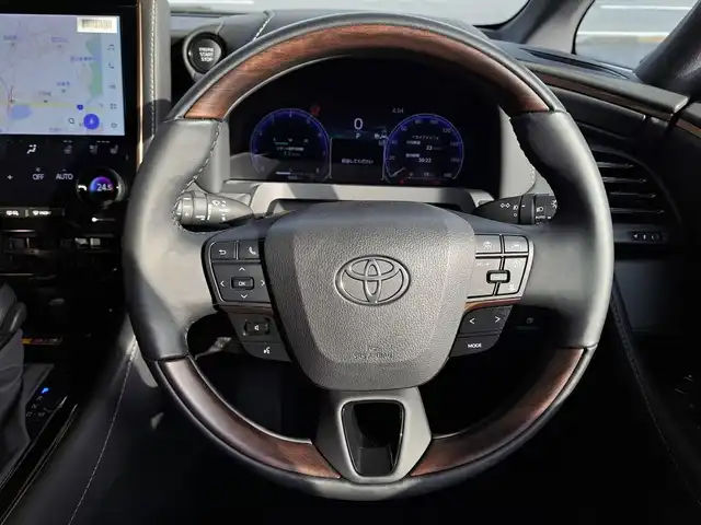 トヨタ アルファード Z 大阪府 2024(令6)年 0.6万km プラチナホワイトパールマイカ /禁煙車//ワンオーナー車//ムーンルーフ//デジタルインナーミラー//14インチディスプレイオーディオ/・ナビゲーション・FM・AM・フルセグTV・HDMI・Applecarplay・AndroidAuto//ディーラーオプション13.2型フリップダウンモニター//ビルトインETC//両側パワースライドドア//パワーバックドア//黒革シート//純正18インチアルミホイール//保証書//取扱説明書//スペアキー