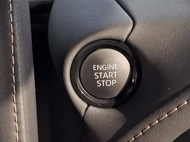 トヨタ アルファード Z 大阪府 2024(令6)年 0.6万km プラチナホワイトパールマイカ /禁煙車//ワンオーナー車//ムーンルーフ//デジタルインナーミラー//14インチディスプレイオーディオ/・ナビゲーション・FM・AM・フルセグTV・HDMI・Applecarplay・AndroidAuto//ディーラーオプション13.2型フリップダウンモニター//ビルトインETC//両側パワースライドドア//パワーバックドア//黒革シート//純正18インチアルミホイール//保証書//取扱説明書//スペアキー
