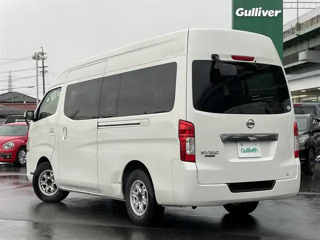 日産 ＮＶ３５０キャラバン GX 愛知県 2015(平27)年 4万km ブリリアントホワイトパール ディーラーナビ（AM/FM/ワンセグ/BT/CD/DVD）/バックカメラ/片側パワースライドドア/ビルトインETC/スマートキー/プッシュスタート/SNOWモード走行/リアサーキュレーター/１０人乗り/オートライト/フォグランプ/純正ホイールキャップ付きサマータイヤ積載/電格ミラー/保証書/取扱説明書/スペアキー１本