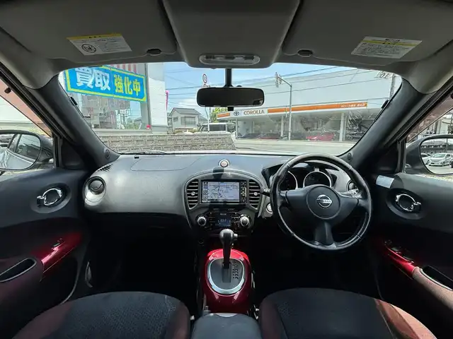 日産 ジューク 15RX 熊本県 2010(平22)年 18.5万km ダイヤモンドシルバー 社外ナビ（CN-RE07WD）/【フルセグTV/CD/DVD/Bluetooth/ラジオ】/バックカメラ/ETC/オートライト/電動格納ミラー/純正フロアマット/純正ドアバイザー/取扱説明書