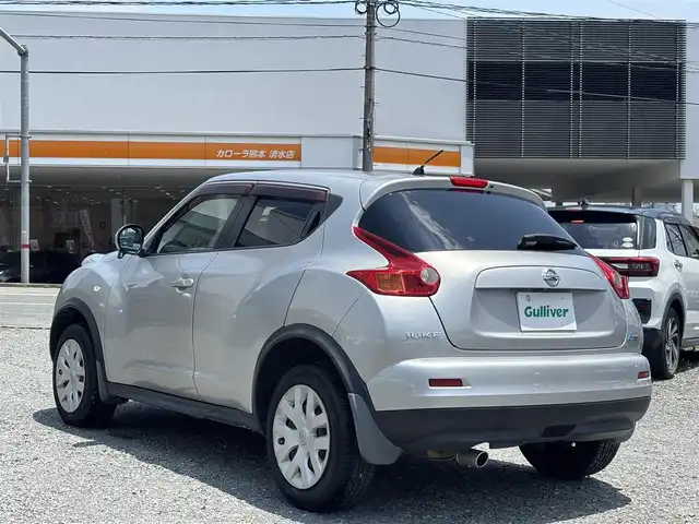 日産 ジューク 15RX 熊本県 2010(平22)年 18.5万km ダイヤモンドシルバー 社外ナビ（CN-RE07WD）/【フルセグTV/CD/DVD/Bluetooth/ラジオ】/バックカメラ/ETC/オートライト/電動格納ミラー/純正フロアマット/純正ドアバイザー/取扱説明書