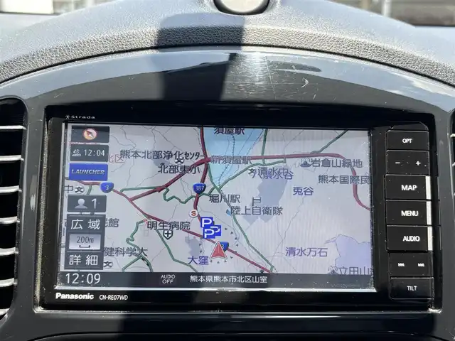 日産 ジューク 15RX 熊本県 2010(平22)年 18.5万km ダイヤモンドシルバー 社外ナビ（CN-RE07WD）/【フルセグTV/CD/DVD/Bluetooth/ラジオ】/バックカメラ/ETC/オートライト/電動格納ミラー/純正フロアマット/純正ドアバイザー/取扱説明書