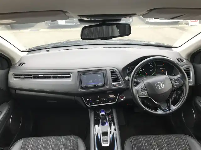 ホンダ ヴェゼル ハイブリッド Z ホンダセンシング 富山県 2017(平29)年 7.2万km クリスタルブラックパール 社外ナビ/フルセグTV/Bluetooth/バックカメラ/衝突被害軽減ブレーキ/レーンキープアシスト/レーダークルーズコントロール/プッシュスタート/スマートキー/革巻きステアリング/ステアリングスイッチ/ハーフレザーシート/プッシュスタート/スマートキー/スペアキー1本/シートヒーター/ルーフレール/スタッドレスタイヤ車載/ETC