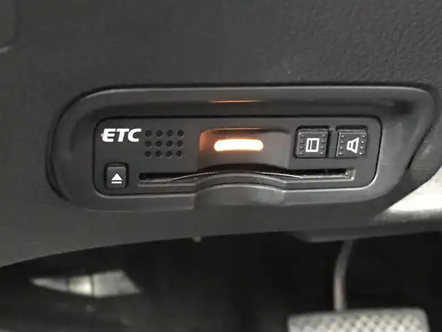 ホンダ ヴェゼル ハイブリッド Z ホンダセンシング 富山県 2017(平29)年 7.2万km クリスタルブラックパール 社外ナビ/フルセグTV/Bluetooth/バックカメラ/衝突被害軽減ブレーキ/レーンキープアシスト/レーダークルーズコントロール/プッシュスタート/スマートキー/革巻きステアリング/ステアリングスイッチ/ハーフレザーシート/プッシュスタート/スマートキー/スペアキー1本/シートヒーター/ルーフレール/スタッドレスタイヤ車載/ETC