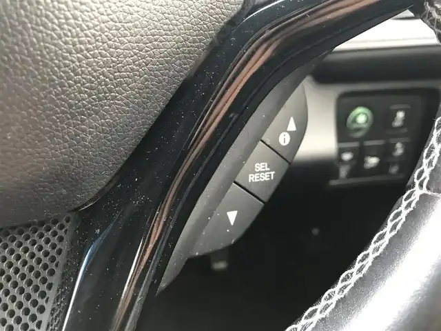 ホンダ ヴェゼル ハイブリッド Z ホンダセンシング 富山県 2017(平29)年 7.2万km クリスタルブラックパール 社外ナビ/フルセグTV/Bluetooth/バックカメラ/衝突被害軽減ブレーキ/レーンキープアシスト/レーダークルーズコントロール/プッシュスタート/スマートキー/革巻きステアリング/ステアリングスイッチ/ハーフレザーシート/プッシュスタート/スマートキー/スペアキー1本/シートヒーター/ルーフレール/スタッドレスタイヤ車載/ETC