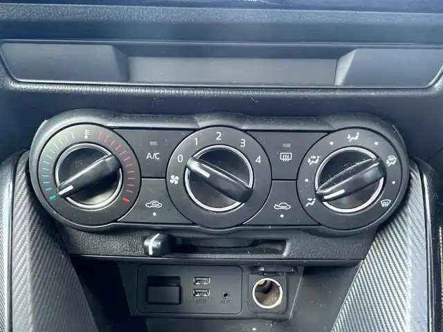 マツダ デミオ XD 静岡県 2015(平27)年 6.5万km ディープクリスタルブルーマイカ スマートキー/保証書/取扱説明書/アイドリングストップ/純正ナビ/BT/USB/社外15インチアルミ/前後ドライブレコーダー/ステアリングスイッチ/純正アルミサマータイヤ積み込み