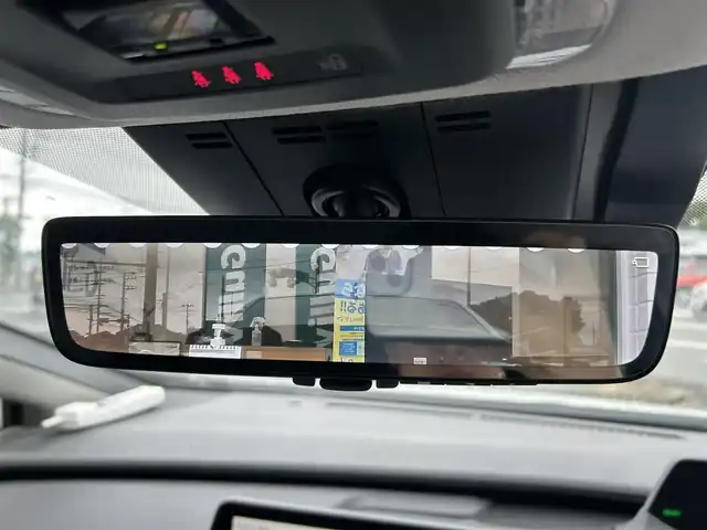 トヨタ プリウス Z 神奈川県 2023(令5)年 1.6万km プラチナホワイトパールマイカ ワンオーナー/クルーズコントロール/アラウンドビュー/ステアリングヒーター/デジタルインナーミラー/ETC2.0/電動バックドア