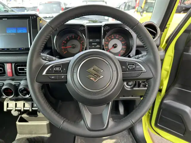 スズキ ジムニー シエラ JC 滋賀県 2023(令5)年 1.2万km キネティックイエロー/ブラック 禁煙車/純正ナビ/Bluetooth/SD/USB/フルセグテレビ/バックカメラ/シートヒーター /クルーズコントロール/ビルトインETC/セーフティサポート/・デュアルセンサーブレーキサポート/・車線逸脱警報機能/・ふらつき警報機能/・先行車発進お知らせ機能/・標識認識機能/・ハイビームアシスト/LEDヘッドライト/ドライブレコーダー
