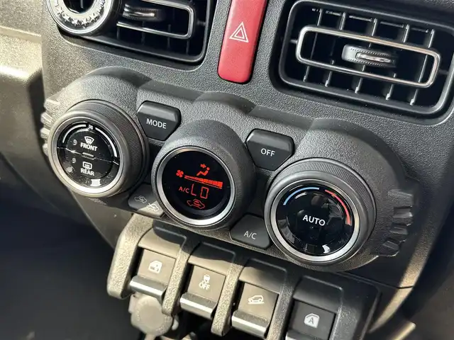 スズキ ジムニー シエラ JC 滋賀県 2023(令5)年 1.2万km キネティックイエロー/ブラック 禁煙車/純正ナビ/Bluetooth/SD/USB/フルセグテレビ/バックカメラ/シートヒーター /クルーズコントロール/ビルトインETC/セーフティサポート/・デュアルセンサーブレーキサポート/・車線逸脱警報機能/・ふらつき警報機能/・先行車発進お知らせ機能/・標識認識機能/・ハイビームアシスト/LEDヘッドライト/ドライブレコーダー