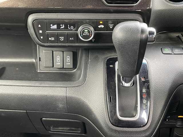 ホンダ Ｎ ＢＯＸ カスタム G L ホンダセンシング 愛知県 2018(平30)年 11.1万km クリスタルブラックパール (株)IDOMが運営する【じしゃロン名古屋鳴海店】の自社ローン専用車両になりますこちらは現金またはオートローンご利用時の価格です。自社ローンご希望の方は別途その旨お申付け下さい/Bluetooth/プッシュスタート/片側パワースライドドア/ドアバイザー/チップアップシート/アダプティブクルーズコントロール/ハンズフリー通話/ビルトインETC/スペアキー/アイドリングストップ/USB入力端子/サンシェード（セカンドシート側左右）