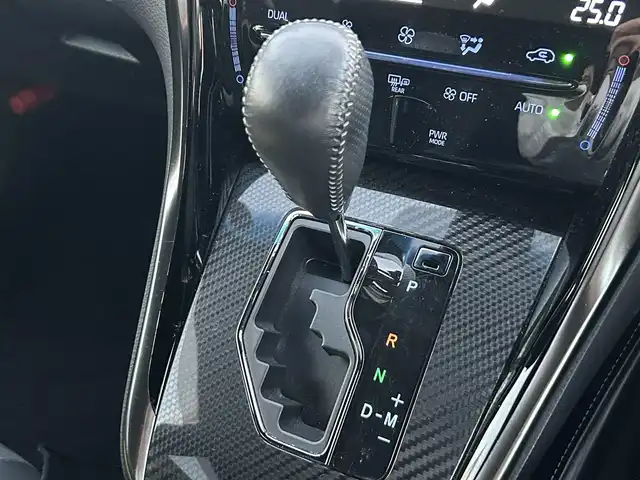 トヨタ ハリアー エレガンス GRスポーツ 福岡県 2018(平30)年 6万km ホワイトパールクリスタルシャイン ワンオーナー/アルパイン製ナビ/（ラジオ/BT/CD/DVD/フルセグTV）/ムーンルーフ/レーダークルーズコントロール/バックカメラ/ドライブレコーダー/ビルトインETC/オートパーキングホールド/オートマチックハイビーム/アイドリングストップ/プリクラッシュセーフティ/レーンキープアシスト/純正19インチアルミホイール/フロアマット/ステアリングスイッチ/ドアバイザー/スペアキー×１/取扱説明書/保証書