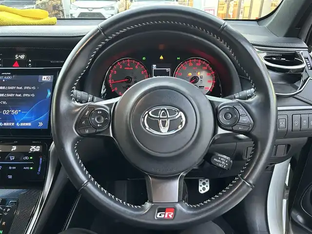 トヨタ ハリアー エレガンス GRスポーツ 福岡県 2018(平30)年 6万km ホワイトパールクリスタルシャイン ワンオーナー/アルパイン製ナビ/（ラジオ/BT/CD/DVD/フルセグTV）/ムーンルーフ/レーダークルーズコントロール/バックカメラ/ドライブレコーダー/ビルトインETC/オートパーキングホールド/オートマチックハイビーム/アイドリングストップ/プリクラッシュセーフティ/レーンキープアシスト/純正19インチアルミホイール/フロアマット/ステアリングスイッチ/ドアバイザー/スペアキー×１/取扱説明書/保証書