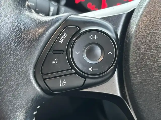 トヨタ ハリアー エレガンス GRスポーツ 福岡県 2018(平30)年 6万km ホワイトパールクリスタルシャイン ワンオーナー/アルパイン製ナビ/（ラジオ/BT/CD/DVD/フルセグTV）/ムーンルーフ/レーダークルーズコントロール/バックカメラ/ドライブレコーダー/ビルトインETC/オートパーキングホールド/オートマチックハイビーム/アイドリングストップ/プリクラッシュセーフティ/レーンキープアシスト/純正19インチアルミホイール/フロアマット/ステアリングスイッチ/ドアバイザー/スペアキー×１/取扱説明書/保証書