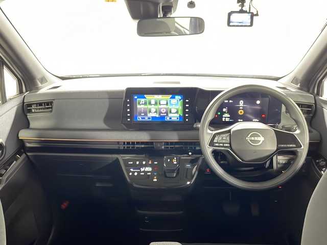 日産 サクラ X 沖縄県 2022(令4)年 1万km ホワイトパール 県外仕入　/禁煙車　/純正９インチナビ（ＢＴ，フルセグ，ＣＤ／ＤＶＤ，ラジオ）　/アラウンドビューモニター　/コーナーセンサー/ハイビームアシスト/ベンチシート/ドライブレコーダー　/ビルドインＥＴＣ　/純正フロアマット　/ＬＥＤヘッドライト/LEDリヤコンビネーションランプ/純正14インチアルミホイール