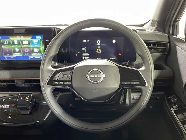 日産 サクラ X 沖縄県 2022(令4)年 1万km ホワイトパール 県外仕入　/禁煙車　/純正９インチナビ（ＢＴ，フルセグ，ＣＤ／ＤＶＤ，ラジオ）　/アラウンドビューモニター　/コーナーセンサー/ハイビームアシスト/ベンチシート/ドライブレコーダー　/ビルドインＥＴＣ　/純正フロアマット　/ＬＥＤヘッドライト/LEDリヤコンビネーションランプ/純正14インチアルミホイール