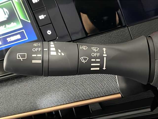 日産 サクラ X 沖縄県 2022(令4)年 1万km ホワイトパール 県外仕入　/禁煙車　/純正９インチナビ（ＢＴ，フルセグ，ＣＤ／ＤＶＤ，ラジオ）　/アラウンドビューモニター　/コーナーセンサー/ハイビームアシスト/ベンチシート/ドライブレコーダー　/ビルドインＥＴＣ　/純正フロアマット　/ＬＥＤヘッドライト/LEDリヤコンビネーションランプ/純正14インチアルミホイール