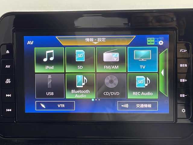 日産 サクラ X 沖縄県 2022(令4)年 1万km ホワイトパール 県外仕入　/禁煙車　/純正９インチナビ（ＢＴ，フルセグ，ＣＤ／ＤＶＤ，ラジオ）　/アラウンドビューモニター　/コーナーセンサー/ハイビームアシスト/ベンチシート/ドライブレコーダー　/ビルドインＥＴＣ　/純正フロアマット　/ＬＥＤヘッドライト/LEDリヤコンビネーションランプ/純正14インチアルミホイール
