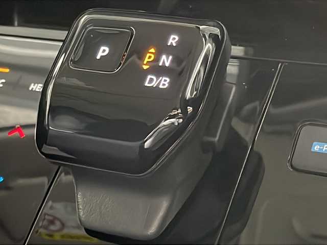 日産 サクラ X 沖縄県 2022(令4)年 1万km ホワイトパール 県外仕入　/禁煙車　/純正９インチナビ（ＢＴ，フルセグ，ＣＤ／ＤＶＤ，ラジオ）　/アラウンドビューモニター　/コーナーセンサー/ハイビームアシスト/ベンチシート/ドライブレコーダー　/ビルドインＥＴＣ　/純正フロアマット　/ＬＥＤヘッドライト/LEDリヤコンビネーションランプ/純正14インチアルミホイール