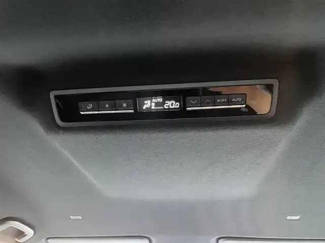 トヨタ ノア ハイブリッド S－G 福岡県 2022(令4)年 5.3万km ホワイトパールクリスタルシャイン 純正ナビ（BT/フルセグ/AM/FM/DISC/HDMI)/Bカメラ/両側パワースライドドア/レーダークルーズコントロール/LEDヘッドライト/オートマチックハイビーム/オートライト/ハーフレザーシート/DN席シートヒーター/純正16インチAW/ステアリングスイッチ/横滑り防止装置/コーナーセンサー/レーンキープアシスト/盗難防止装置/衝突被害軽減システム/BrakeHold/前後ドライブレコーダー/スマートキー/ETC2.0/取扱説明書