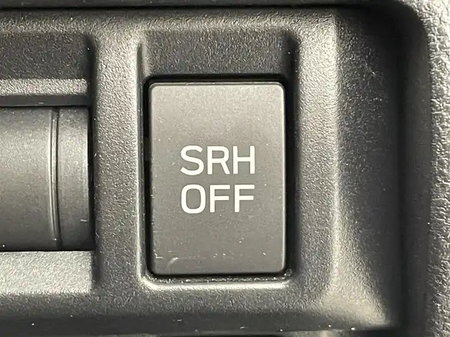 スバル ＸＶ ハイブリッド アドバンス 群馬県 2020(令2)年 4.3万km クールグレーカーキ アイサイトセイフティプラス(運転支援)/・スバルリヤビークルディテクション(後側方警戒支援システム)/アイサイトセイフティプラス(視界拡張)/・サイドビューモニター/ルーフレール(ローマウントタイプ/ブラック塗装)/シャークフィンアンテナ/＝＝＝＝＝/DIATONE8インチナビ/・AM/FM/CD/DVD/SD/USB/Bluetooth/フルセグTV/=====/ブラックルーフレール　アイサイトセイフティプラス（視界拡張／運転支援）　純正ダイアトーン８インチナビ　パワーシート　ポジションメモリー機能　プッシュスタート　スマートキー　オートビークルホールド　禁煙