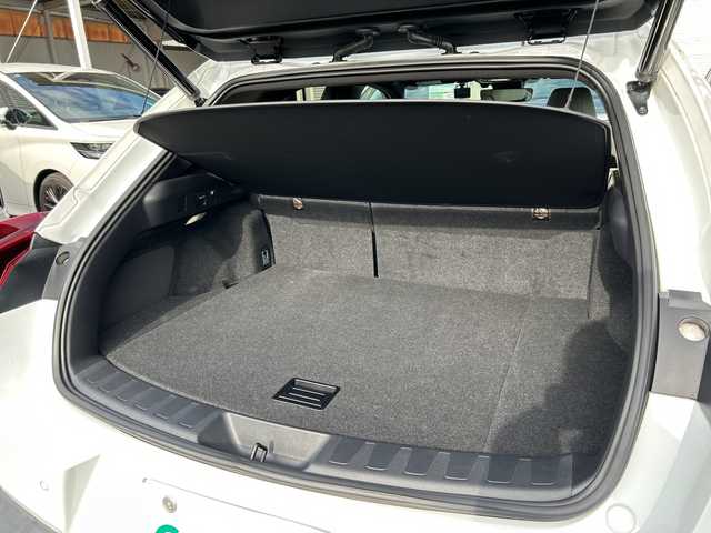 レクサス ＵＸ 250h Fスポーツ 東京都 2021(令3)年 2.2万km ホワイトノーヴァガラスフレーク ワンオーナー/新車時保証書 整備記録簿/取扱説明書　ナビ説明書/レーンキープアシスト/プリクラッシュセーフティー/レーダークルーズコントロール/BSM/純正メーカーSDナビ/フルセグTV/SD/CD/DVD/BD/SDREC/BT/USB/AUX/全方位カメラ　前後ドライブレコーダー/ビルトインETC【2.0】/ヘッドアップディスプレイ/白色レザーシート/シートヒーター/エアシート/フロントパワーシート【運転席メモリー付】/LEDヘッドライト/ハンドルヒーター/電動リアゲート/スマートキー×2/スマートカードキー×1/パドルシフト付革まきハンドル/純正18インチアルミ