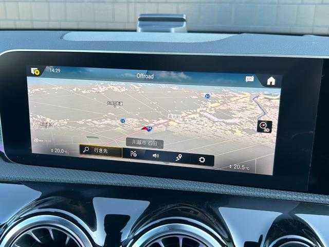 メルセデス・ベンツ Ａ２００ｄ AMGライン 埼玉県 2019(令1)年 5.6万km コスモスブラック 赤黒革シート　/レザーエクスクルーシブＰＫＧ　/アドバンスドＰＫＧ　/レーダーセーフティＰＫＧ　/ＡＣＣ　/純正ナビ　/フルセグＴＶ　/アンビエントライト　/全周囲カメラ　/ヘッドアップディスプレイ　/ドライブレコーダー