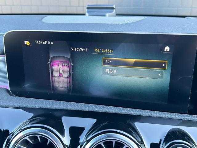 メルセデス・ベンツ Ａ２００ｄ AMGライン 埼玉県 2019(令1)年 5.6万km コスモスブラック 赤黒革シート　/レザーエクスクルーシブＰＫＧ　/アドバンスドＰＫＧ　/レーダーセーフティＰＫＧ　/ＡＣＣ　/純正ナビ　/フルセグＴＶ　/アンビエントライト　/全周囲カメラ　/ヘッドアップディスプレイ　/ドライブレコーダー