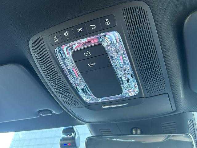 メルセデス・ベンツ Ａ２００ｄ AMGライン 埼玉県 2019(令1)年 5.6万km コスモスブラック 赤黒革シート　/レザーエクスクルーシブＰＫＧ　/アドバンスドＰＫＧ　/レーダーセーフティＰＫＧ　/ＡＣＣ　/純正ナビ　/フルセグＴＶ　/アンビエントライト　/全周囲カメラ　/ヘッドアップディスプレイ　/ドライブレコーダー