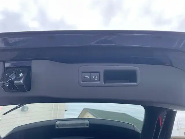 トヨタ ハリアー G レザーパッケージ 茨城県 2021(令3)年 3.6万km ダークブルーマイカ ワンオーナー/純正ディスプレイオーディオナビ（BT/Miracast）/ビルトインETC2.0/レザーシート/前席シートヒーター・クーラー/前席パワーシート/D席シートメモリー/プッシュスタート/プリクラッシュブレーキ・車線逸脱・パーキングサポートブレーキ・クリアランスソナー/レーダークルーズコントロール/パワーバックドア/ステアリングヒーター/デジタルインナーミラー/前ドライブレコーダー/オートハイビーム/純正フロアマット