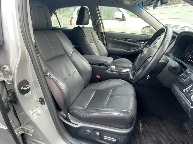 トヨタ クラウン ハイブリッド アスリートG 愛知県 2013(平25)年 9.6万km シルバーM 純HDDナビテレビ/フルセグテレビ/バックカメラ/黒レザーシート/ドライブレコーダー/ビルドインETC/リア電動サンシェード/クルーズコントロール/スマートエントリーキー/純17インチAW/新車保証書　取説/スペアキー