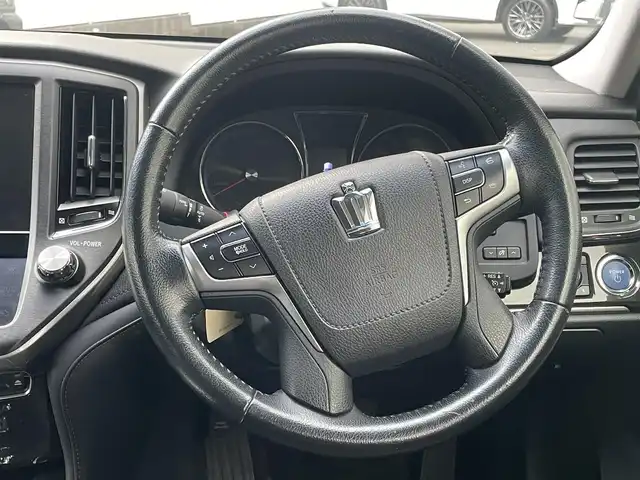 トヨタ クラウン ハイブリッド アスリートG 愛知県 2013(平25)年 9.6万km シルバーM 純HDDナビテレビ/フルセグテレビ/バックカメラ/黒レザーシート/ドライブレコーダー/ビルドインETC/リア電動サンシェード/クルーズコントロール/スマートエントリーキー/純17インチAW/新車保証書　取説/スペアキー