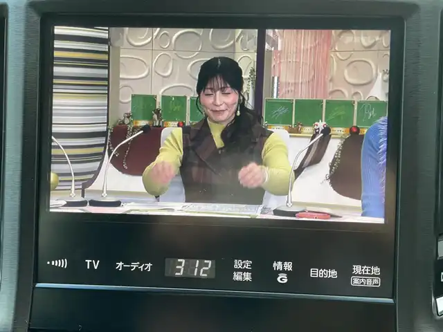 トヨタ クラウン ハイブリッド アスリートG 愛知県 2013(平25)年 9.6万km シルバーM 純HDDナビテレビ/フルセグテレビ/バックカメラ/黒レザーシート/ドライブレコーダー/ビルドインETC/リア電動サンシェード/クルーズコントロール/スマートエントリーキー/純17インチAW/新車保証書　取説/スペアキー