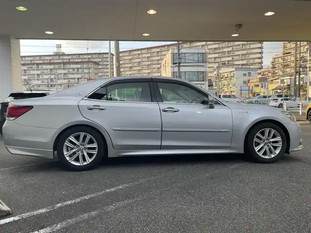 トヨタ クラウン ハイブリッド アスリートG 愛知県 2013(平25)年 9.6万km シルバーM 純HDDナビテレビ/フルセグテレビ/バックカメラ/黒レザーシート/ドライブレコーダー/ビルドインETC/リア電動サンシェード/クルーズコントロール/スマートエントリーキー/純17インチAW/新車保証書　取説/スペアキー