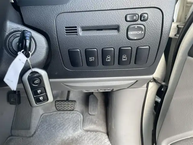 トヨタ アルファード Ｖ AS プラチナセレクション 愛知県 2006(平18)年 17.6万km ホワイトパールマイカ ワンオーナー/キーレスエントリー/スマートドアロック/パワーバックドア/HIDヘッドライト/フォグランプ