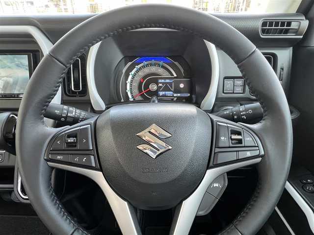 スズキ ハスラー HYBRID X 愛知県 2024(令6)年 0.8万km オフブルーメタリック/ソフトベージュメタリック  ワンオーナー/ スマートキー２個/ プッシュスタート/ スズキセーフティサポート/・　デュアルカメラブレーキサポート/・　誤発進抑制機能/・　車線逸脱警報機能/・　ふらつき警報機能/・　先行車発進お知らせ機能/・　ハイビームアシスト/・　アダプティブクルーズコントロール/・　標識認識機能/・　後退時ブレーキサポート/・　後方誤発進抑制機能/・　リヤパーキングセンサー/ 社外7インチメモリーナビ/・　バックカメラ/・　フルセグ/CD/DVD/BTオーディオ/ ドライブレコーダー/ USB接続/ ステアリモコン/ D/N席シートヒーター/ LEDヘッドライト/ LEDフォグライト/ 純正15インチアルミホイール/ 純正フロアマット/ ドアバイザー/ 新車時保証書/ 車両取説
