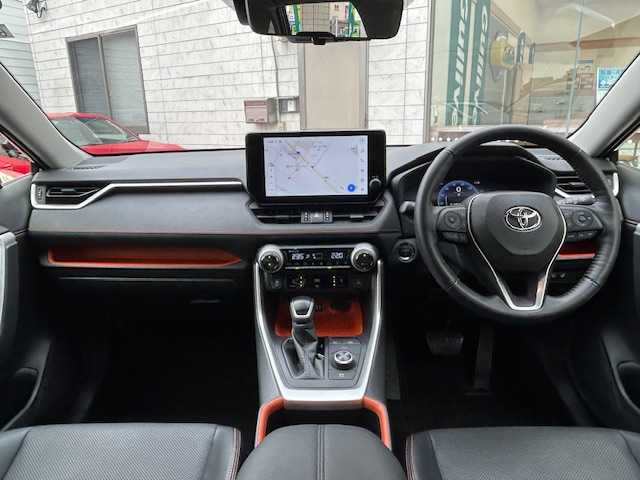 トヨタ ＲＡＶ４ ハイブリッド アドベンチャー 埼玉県 2023(令5)年 2.2万km アティチュードブラックマイカ ワンオーナー/10.5インチコネクテッドナビ対応ディスプレイオーディオ/パノラマムーンルーフ/バックカメラ/デジタルインナーミラー/ブラインドスポットモニター/LEDヘッドライト/シートヒーター/シートベンチレーション/パワーシート/ETC/ステアリングヒーター/保証書/取扱説明書/スペアキー