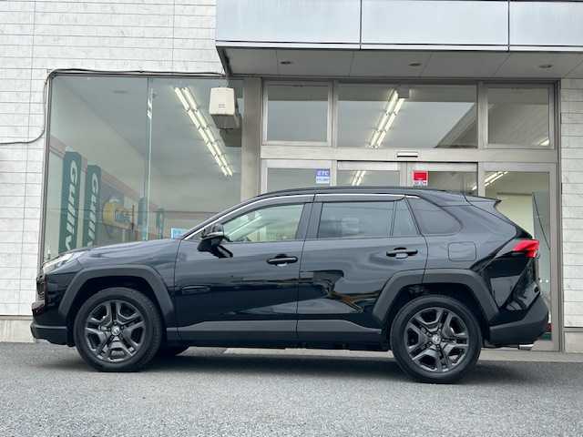 トヨタ ＲＡＶ４ ハイブリッド アドベンチャー 埼玉県 2023(令5)年 2.2万km アティチュードブラックマイカ ワンオーナー/10.5インチコネクテッドナビ対応ディスプレイオーディオ/パノラマムーンルーフ/バックカメラ/デジタルインナーミラー/ブラインドスポットモニター/LEDヘッドライト/シートヒーター/シートベンチレーション/パワーシート/ETC/ステアリングヒーター/保証書/取扱説明書/スペアキー