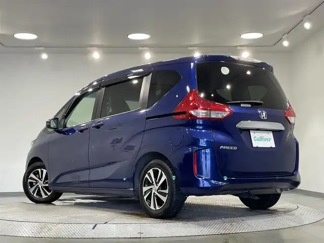 ホンダ フリード G ホンダセンシング 愛知県 2018(平30)年 2.5万km コバルトブルーパール 純正９インチGahersナビ/純正9インチGathersナビ/（CD・DVD再生/FM/AM/フルセグTV/SD/iPod/Bluetooth)/両側パワースライドドア　/ホンダセンシング/　　-衝突軽減ブレーキ　/　　-レーダークルーズコントロール　/　　-誤発進抑制機能/　　-先行車発進お知らせ機能/　　-標識認識機能/　　-路線逸脱抑制機能/　　-車線維持支援システム/ビルトインＥＴＣ　/ＬＥＤヘッドライト　/前後ドライブレコーダー/アイドリングストップ　/LEDフォグランプ/プッシュスタート/　　-スマートキー/後席サンバイザー/ウインドシールドデアイサー
