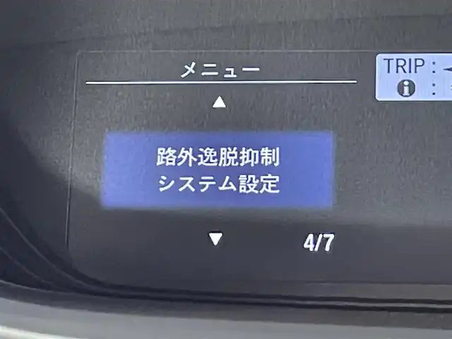 ホンダ フリード G ホンダセンシング 愛知県 2018(平30)年 2.5万km コバルトブルーパール 純正９インチGahersナビ/純正9インチGathersナビ/（CD・DVD再生/FM/AM/フルセグTV/SD/iPod/Bluetooth)/両側パワースライドドア　/ホンダセンシング/　　-衝突軽減ブレーキ　/　　-レーダークルーズコントロール　/　　-誤発進抑制機能/　　-先行車発進お知らせ機能/　　-標識認識機能/　　-路線逸脱抑制機能/　　-車線維持支援システム/ビルトインＥＴＣ　/ＬＥＤヘッドライト　/前後ドライブレコーダー/アイドリングストップ　/LEDフォグランプ/プッシュスタート/　　-スマートキー/後席サンバイザー/ウインドシールドデアイサー