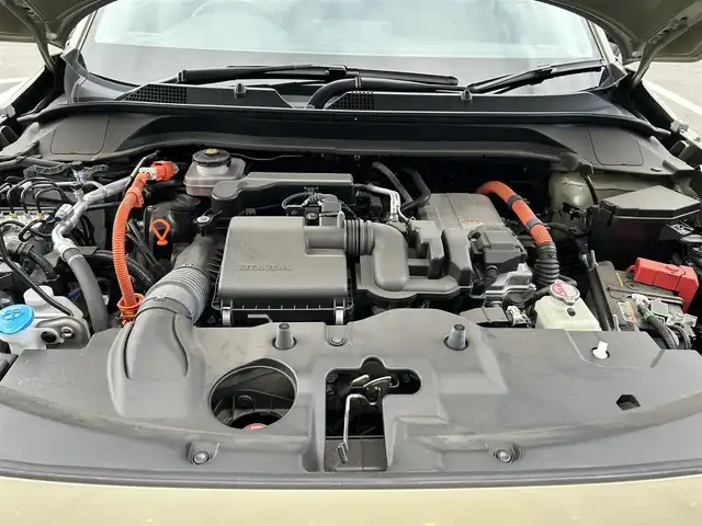 ホンダ ヴェゼル ハイブリッド e:HEV Z 栃木県 2023(令5)年 0.9万km サンドカーキパール ホンダセンシング/純正ワイドナビ/フルセグTV/Bluetooth/USB/スマホ連携/バックカメラ/ビルトインETC2.0/前後ドライブレコーダー/ハーフレザーシート/シートヒーター/ワイヤレス充電/ステアリングヒーター/シーケンシャルウィンカー/パワーバックドア/電子パーキングブレーキ/ブラインドスポットモニター/ヒルディセントコントロール/スマートキー