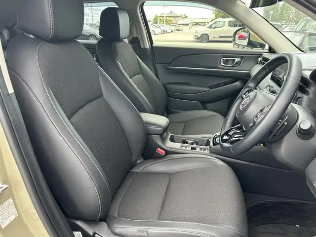 ホンダ ヴェゼル ハイブリッド e:HEV Z 栃木県 2023(令5)年 0.9万km サンドカーキパール ホンダセンシング/純正ワイドナビ/フルセグTV/Bluetooth/USB/スマホ連携/バックカメラ/ビルトインETC2.0/前後ドライブレコーダー/ハーフレザーシート/シートヒーター/ワイヤレス充電/ステアリングヒーター/シーケンシャルウィンカー/パワーバックドア/電子パーキングブレーキ/ブラインドスポットモニター/ヒルディセントコントロール/スマートキー