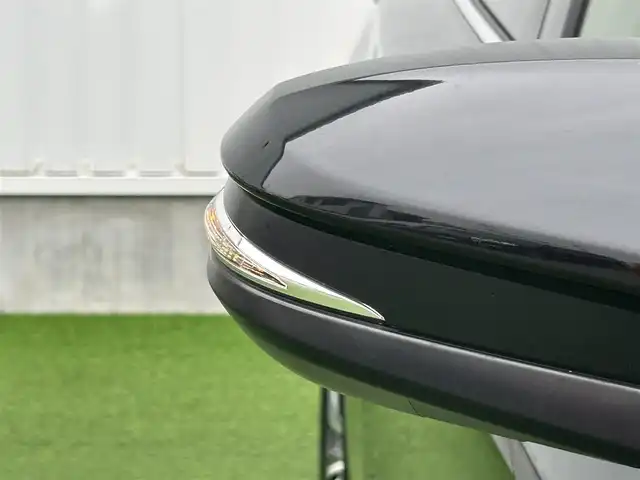 トヨタ ハリアー ハイブリッド G 香川県 2020(令2)年 4.4万km プレシャスブラックパール 登録時走行距離43618km/純正ディスプレイオーディオ/→AM、FM、Bluetooth、TV/バックカメラ/トヨタセーフティーセンス/・衝突軽減ブレーキ/・レーントレーシングアシスト/・ロードサインアシスト/・ブラインドスポットモニター/モデリスタフルエアロ/パワーバックドア/純正18インチアルミホイール/LEDヘッドライト/LEDフォグランプ/オートライト/オートハイビーム/バイザー/ETC2.0/スマートキー/プッシュスタート