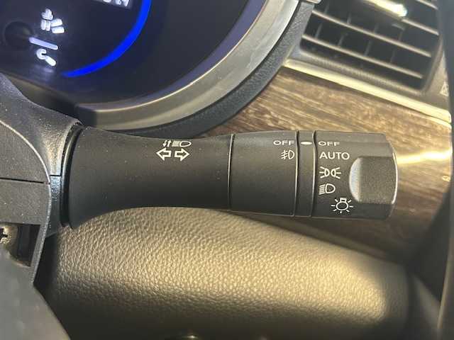 日産 エルグランド 250HWS アーバンクロム 静岡県 2012(平24)年 11.2万km ブリリアントホワイトパール (株)IDOMが運営する【じしゃロン浜松店】の自社ローン対象車両になります。こちらは現金ご利用時の価格です。自社ローンご希望の方は別途その旨お申付け下さい/〇　ナビゲーション/〇　ワンセグテレビ/〇　フリップダウンモニター/〇　全方位カメラ/〇　ウィンカーミラー/〇　プッシュスタート/〇　両側パワースライドドア/〇　ETC/〇　HID/〇　オートライト/〇　純正アルミホイール/〇　電動格納ミラー/〇　ステアリングスイッチ