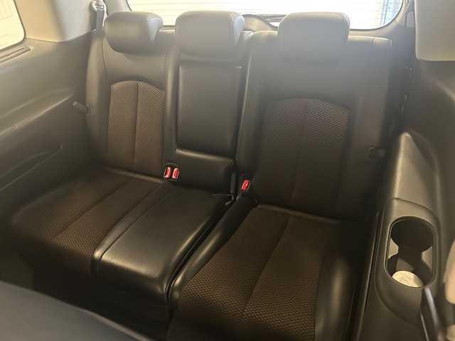 日産 エルグランド 250HWS アーバンクロム 静岡県 2012(平24)年 11.2万km ブリリアントホワイトパール (株)IDOMが運営する【じしゃロン浜松店】の自社ローン対象車両になります。こちらは現金ご利用時の価格です。自社ローンご希望の方は別途その旨お申付け下さい/〇　ナビゲーション/〇　ワンセグテレビ/〇　フリップダウンモニター/〇　全方位カメラ/〇　ウィンカーミラー/〇　プッシュスタート/〇　両側パワースライドドア/〇　ETC/〇　HID/〇　オートライト/〇　純正アルミホイール/〇　電動格納ミラー/〇　ステアリングスイッチ