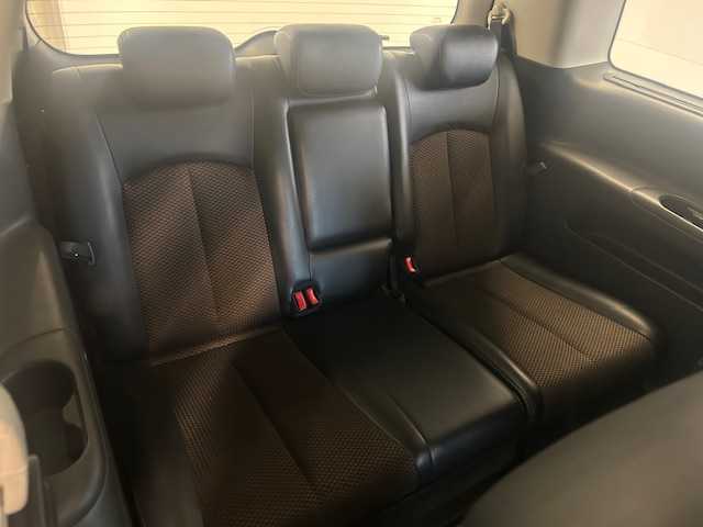 日産 エルグランド 250HWS アーバンクロム 静岡県 2012(平24)年 11.2万km ブリリアントホワイトパール (株)IDOMが運営する【じしゃロン浜松店】の自社ローン対象車両になります。こちらは現金ご利用時の価格です。自社ローンご希望の方は別途その旨お申付け下さい/〇　ナビゲーション/〇　ワンセグテレビ/〇　フリップダウンモニター/〇　全方位カメラ/〇　ウィンカーミラー/〇　プッシュスタート/〇　両側パワースライドドア/〇　ETC/〇　HID/〇　オートライト/〇　純正アルミホイール/〇　電動格納ミラー/〇　ステアリングスイッチ