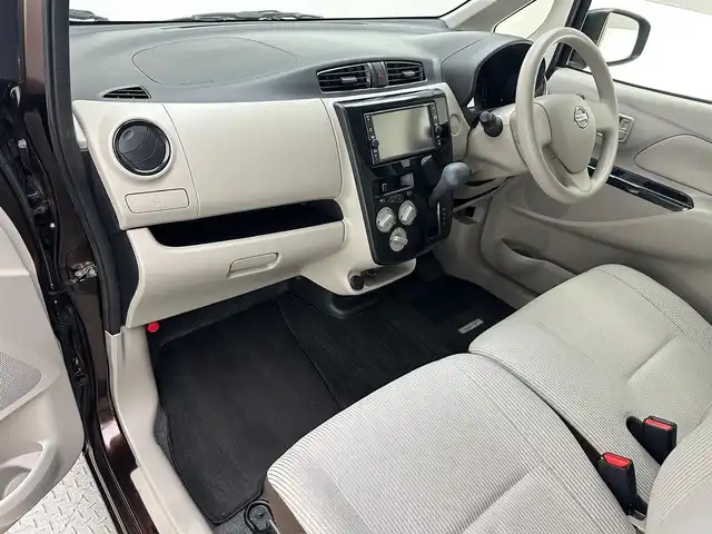 日産 デイズ J 兵庫県 2018(平30)年 6.2万km モカブラウンP ・純正メモリナビ/・前方ドライブレコーダー/・衝突軽減ブレーキ/・ETC/・バックカメラ/・フルセグTV/・Bluetooth接続あり/・純正フロアマット/・ハロゲンライト/・リモコンキー/・スペアキ1本