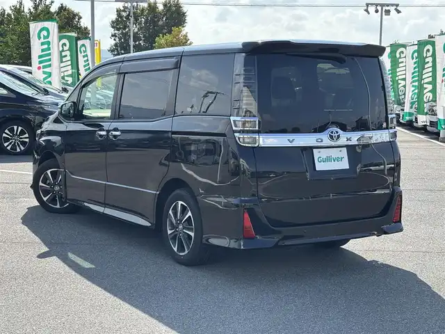 トヨタ ヴォクシー ZS 煌Ⅱ 奈良県 2020(令2)年 4.2万km イナズマスパーキングブラックガラスフレーク 純正９インチナビ　/フルセグＴＶ　/BT/CD/DVD/SD/バックカメラ　/フリップダウンモニター　/クルーズコントロール　/両側パワースライドドア　/ビルトインＥＴＣ　/前後コーナーセンサー　/ＬＥＤヘッドライト　/オートライト/オートマチックハイビーム/衝突被害軽減システム/純正16インチアルミホイール/純正フロアマット/スマートキー/ワンオーナー